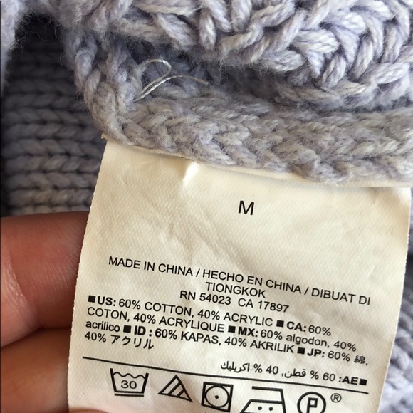 Old Navy cable knit sweater, size M - Picture 5 of 5